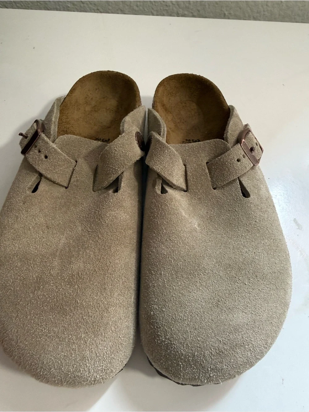 Birkenstock Boston Kids size 2 or 2.5 Tan Suede Clog Sandals with Buckle